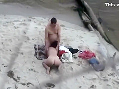 Blowjob and sex got spied at the beach