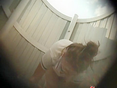 Tiny peek at hot girl's pussy