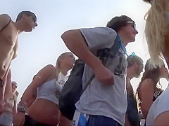 Voyeur catches sex on a sandy beach