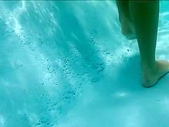 Hottest bubble butt in swimming pool