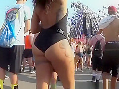 Tattooed chick with nice ass