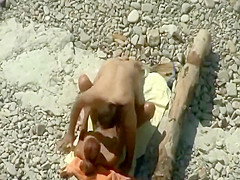 Pussy licking and fucking at the beach