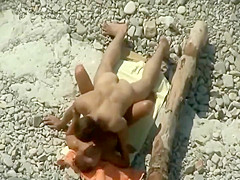 Pussy licking and fucking at the beach