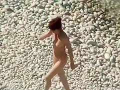 Voyeur checks her ass and pussy