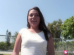 Hottie Lady Humped Hard In The Car