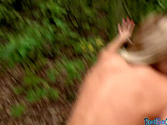 European amateur agrees to fuck in park