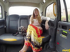 Sex Addicted Babe Fucks In Taxi With Antonia Deona