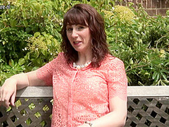 Horny British Housewife Shows Her Hot Body And Masturbates In The Garden - MatureNL