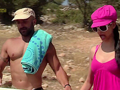 Amateur Couple Make Love On The Beach