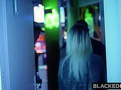 Black Dudes With Gigantic Dicks Fuck White Chicks