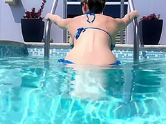 Katie Banks In Underwater Big-titted Babe Fucks Her Man