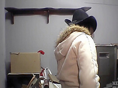 Nebraska Stripper Letting Bar Owner Dildo Her For Free Drinks After Close