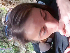 Une Soumise Me Surprend Entrain De Me Branler Dans Foret