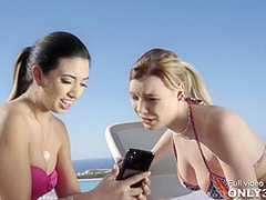 Mary Monroe And Frida Sante - In A New Scene By