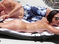 Marie S And Ariana Marie In Ariana Smooth Cunt Getting Vibrated W/ Wand Stick & Fucked Close Up