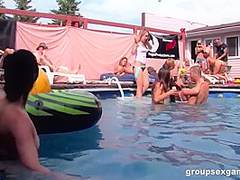 Squirting Summer Madness With Foxy Prissy, Shana Ryder And Kendra White