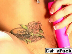Gorgeous Teenaged Beauty Masturbating In Sunshine