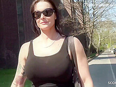 Mature Julia Seduce Anal At Street Casting With German Scout