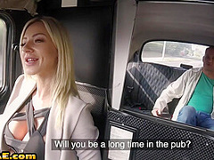 Bigtit cabbie publicly pounded on backseat by passenger