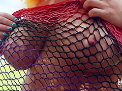 Große Titten In Curvy Redhead Lucy Stripping Nude From Her Sexy Coral Lingerie Outdoors