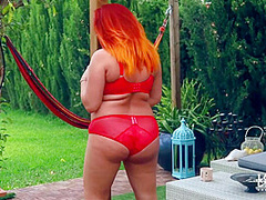 Große Titten In Curvy Redhead Lucy Stripping Nude From Her Sexy Coral Lingerie Outdoors