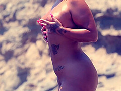 Rubbing On The Rocks For Public Beach Sex With Vibrator