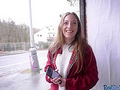 Pickedup euro babe fucked outdoors in erotic couple