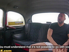 Bigtit cabbie publicly riding passenger on the backseat