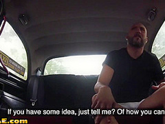 Bigtit cabbie publicly riding passenger on the backseat