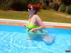 Mature Redhead Masturbating In The Pool - Red Xxx