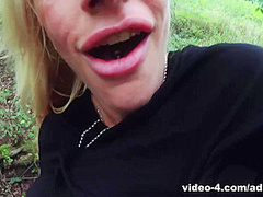 Fit XXX Sandy in Naughty Fuck Date For Harleen Van Hynten In A Public Park