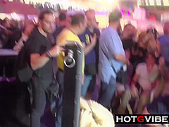 Blonde Slut Making A Great Show To The Public