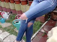 Sexy In Jeans With Subil Arch