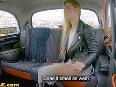 Czech cabbie pussylicking with sapphic babe in POV couple