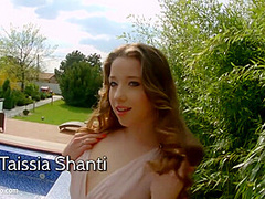 Taissia Shanti In Solo Beauty In Tight Dress Poses For Camera Outside