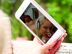 Nina Elle And Keiran Lee - Sultry Mom Listens To Her Music And Enjoys Oild Massage