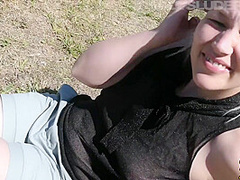 Exhibitionistische Milf Zeigt Ihre Titten In Der Offentlichkeit Und Wird Gebumst L - Daddys Luder