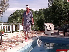 Brunette Tourist Tempts Hotel Staff And Fucks Him At The Pool In Front Of Oth