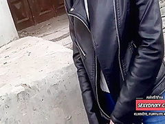 Roztomila Divka Vystrik A Suka Za Penize