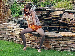 Pond Striptease - Thelma Sleaze