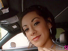 In Full Service With Vanessa Leon