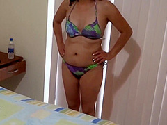 Latina Mom On The Beach And Has Sex With Her Young Lover She Just Met