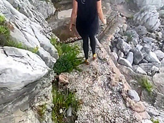 Turista Tedesca Scopata In Spiaggia E Sborrata Sul Culone