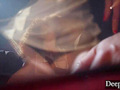 Cecilia Lion - Meet & Meat - Public Cuckold Ft