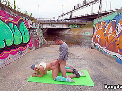 Blondie Fesser & Tommy Cabrio in Naked Blondie In The Street - Publicbang