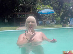 Scene 1 In Sexo Na Beira Da Piscina - Emanuelly Weber
