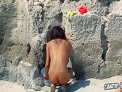 Shaved Pussy Mature Milf Legs Spread At The Beachh Spycam Voy 12 Min