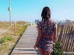 Natasha La Piedra & Paco Roca in Natasha Gone Wild in Public - Publicbang