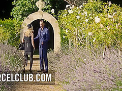 Outdoor Sex With Hot Milf - Alexis Fawx