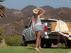 Tori Black - Tori Pick-up Pussy